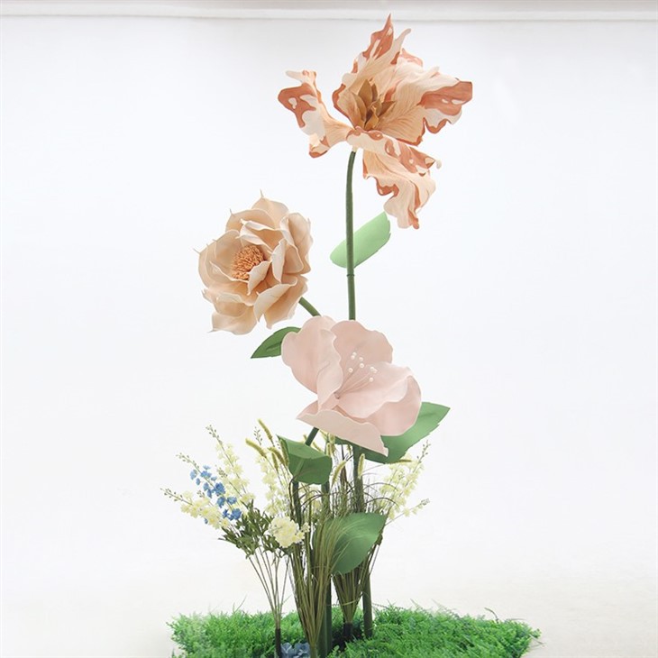 Loj heev ua npuas npuag cov ntawv paj